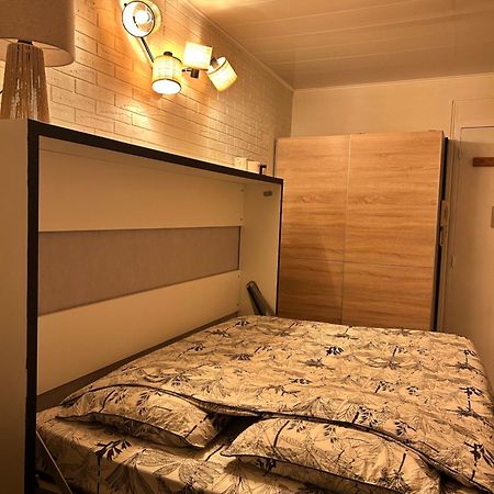 Le Chanzy Proche Des Thermes Et De La Gare Rochefort  Ngoại thất bức ảnh