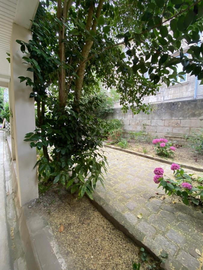 Le Chanzy Proche Des Thermes Et De La Gare Rochefort  Ngoại thất bức ảnh